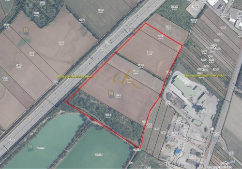 G014 101.871 m2-large company building plot near the highway between  Vienna and Baden