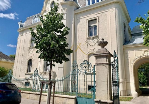 P061 New Baroque. Historical villa in Baden center.